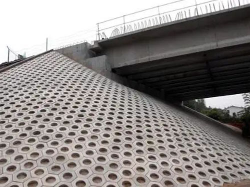 長(cháng)張高鐵